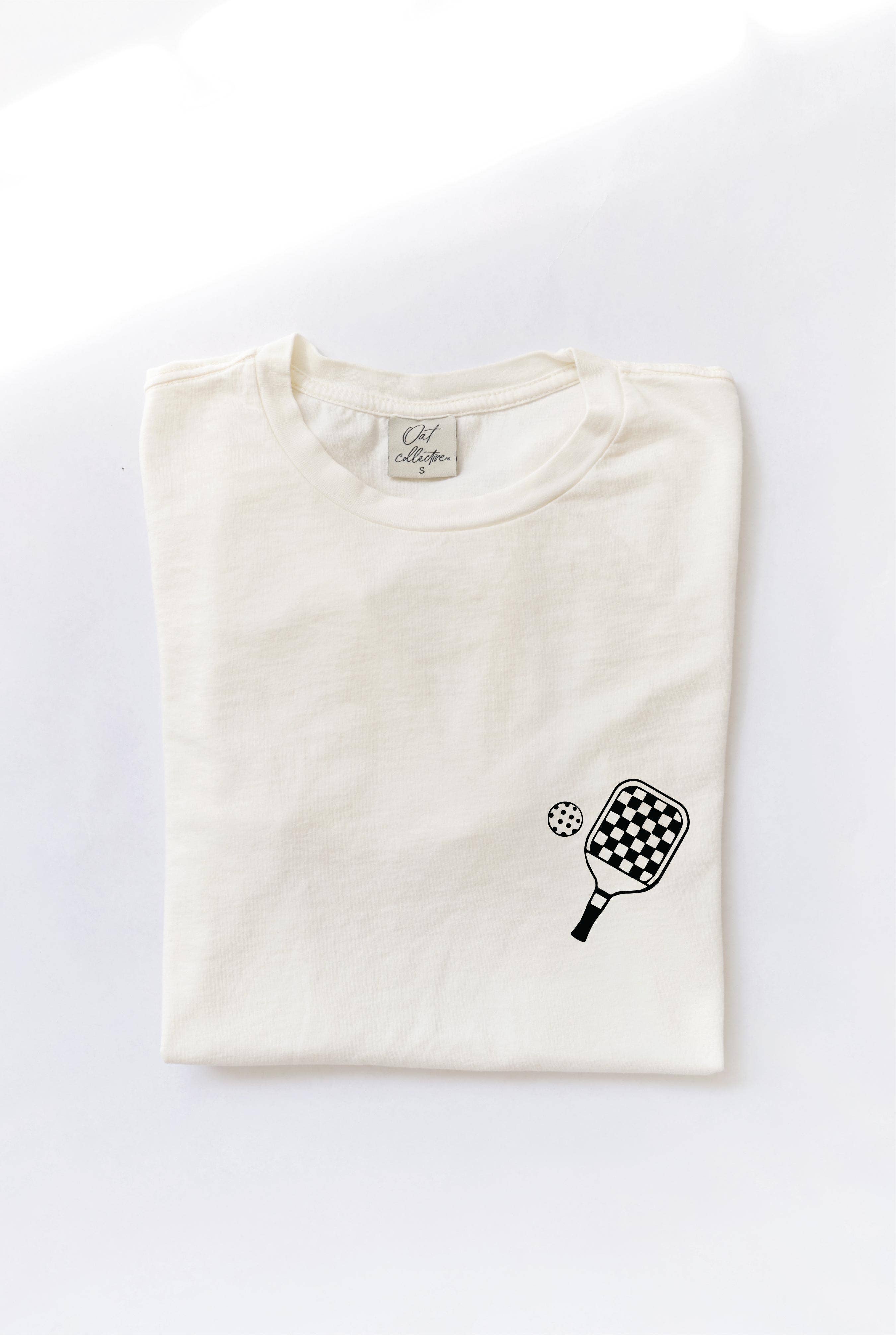 PICKLE BALLER Front & Back Mineral Graphic Top