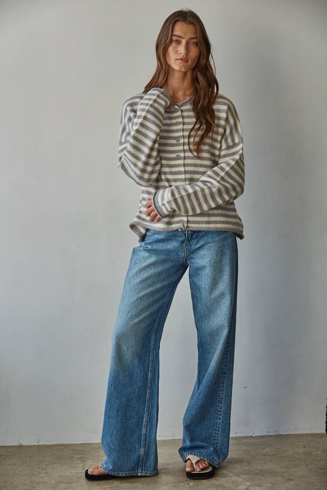 W2537 | Knit Polyester Acrylic Striped Sweater Cardigan