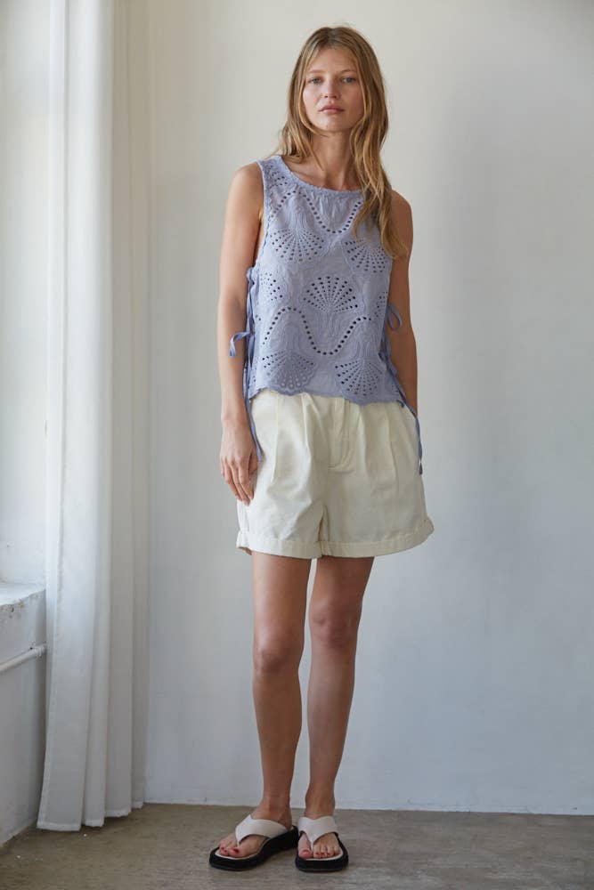 L8290 | Woven Cotton Eyelet Round Neck Sleeveless Top