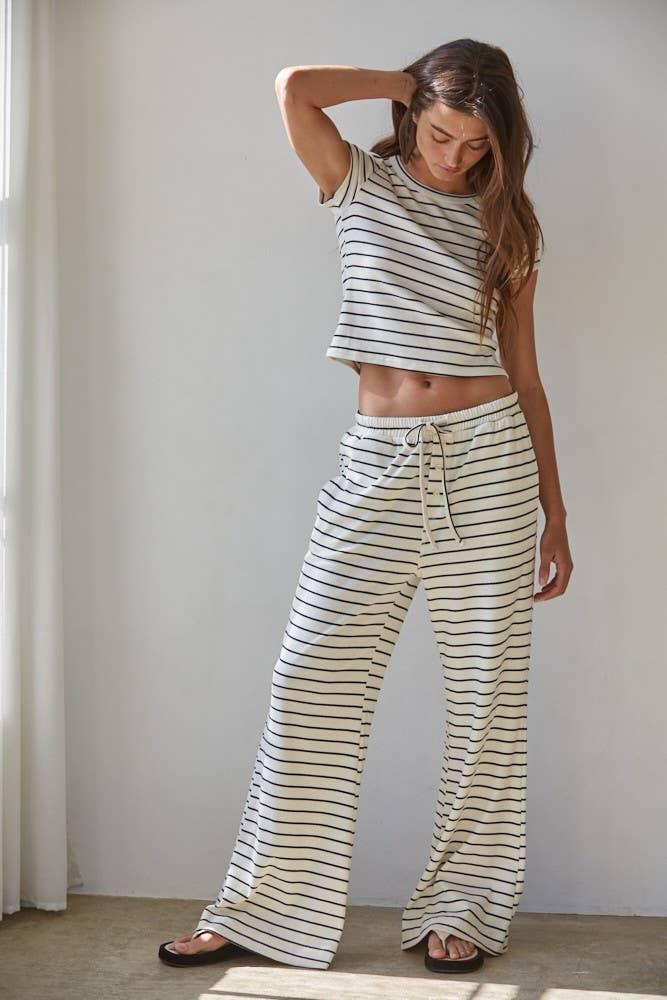 L8907T | Knit Striped Short Sleeve Top