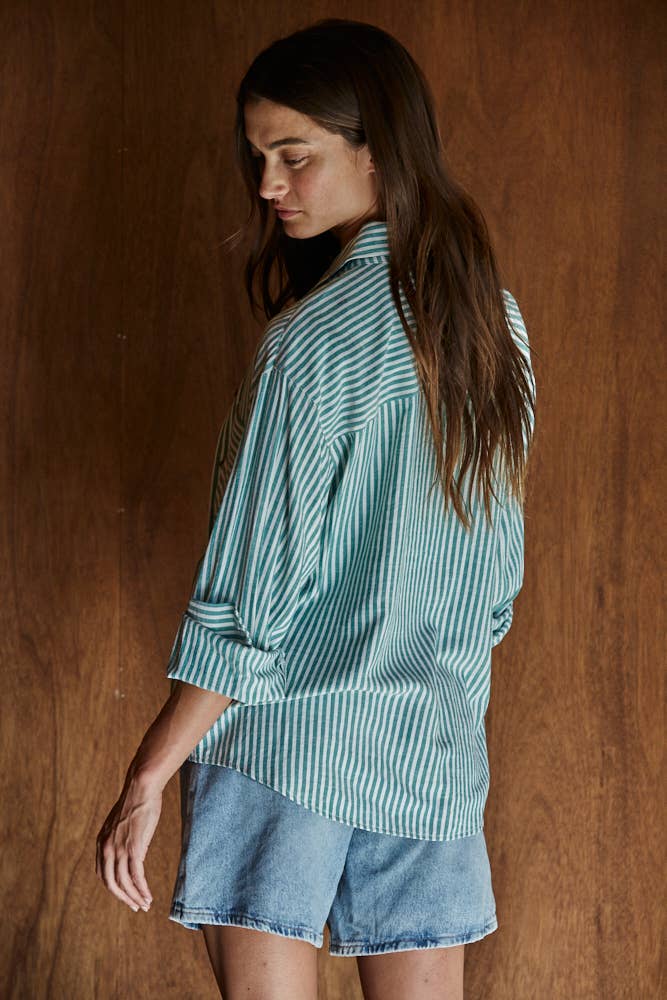 L5611 | Woven Cotton Collar Neck Button Front Long Sleeve