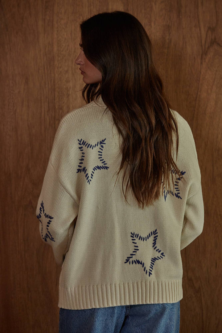 W2608 | Knit Sweater Cardigan With Star Stitch Detail
