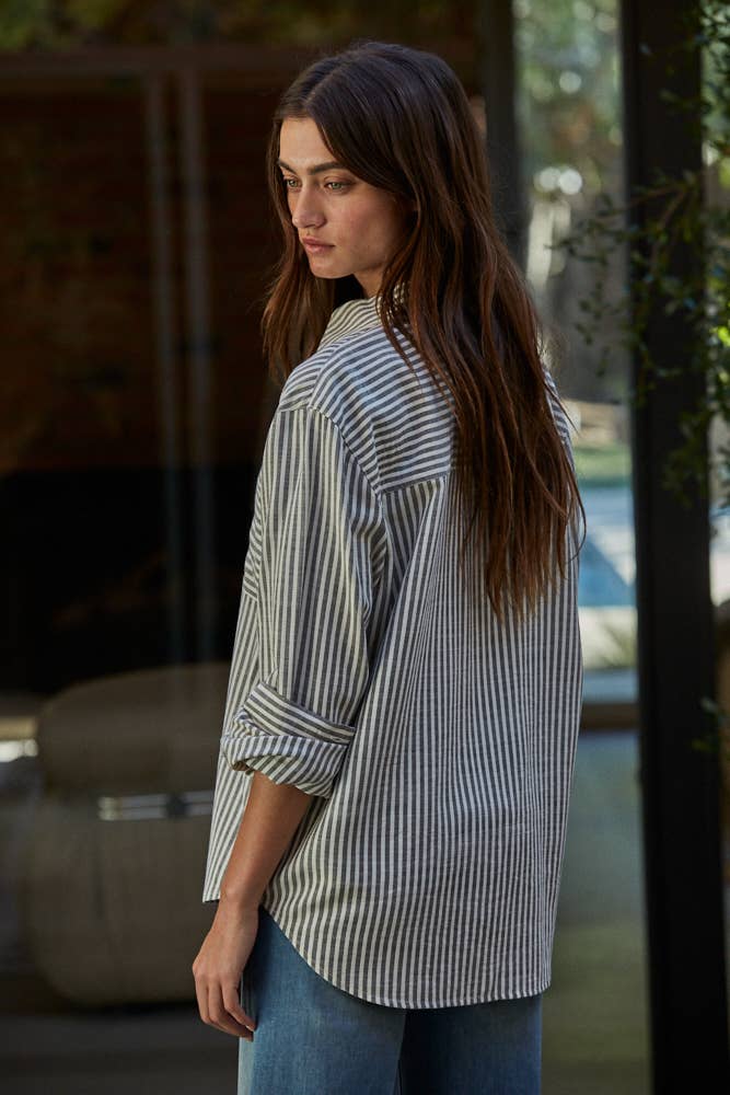 L5611 | Woven Cotton Collar Neck Button Front Long Sleeve