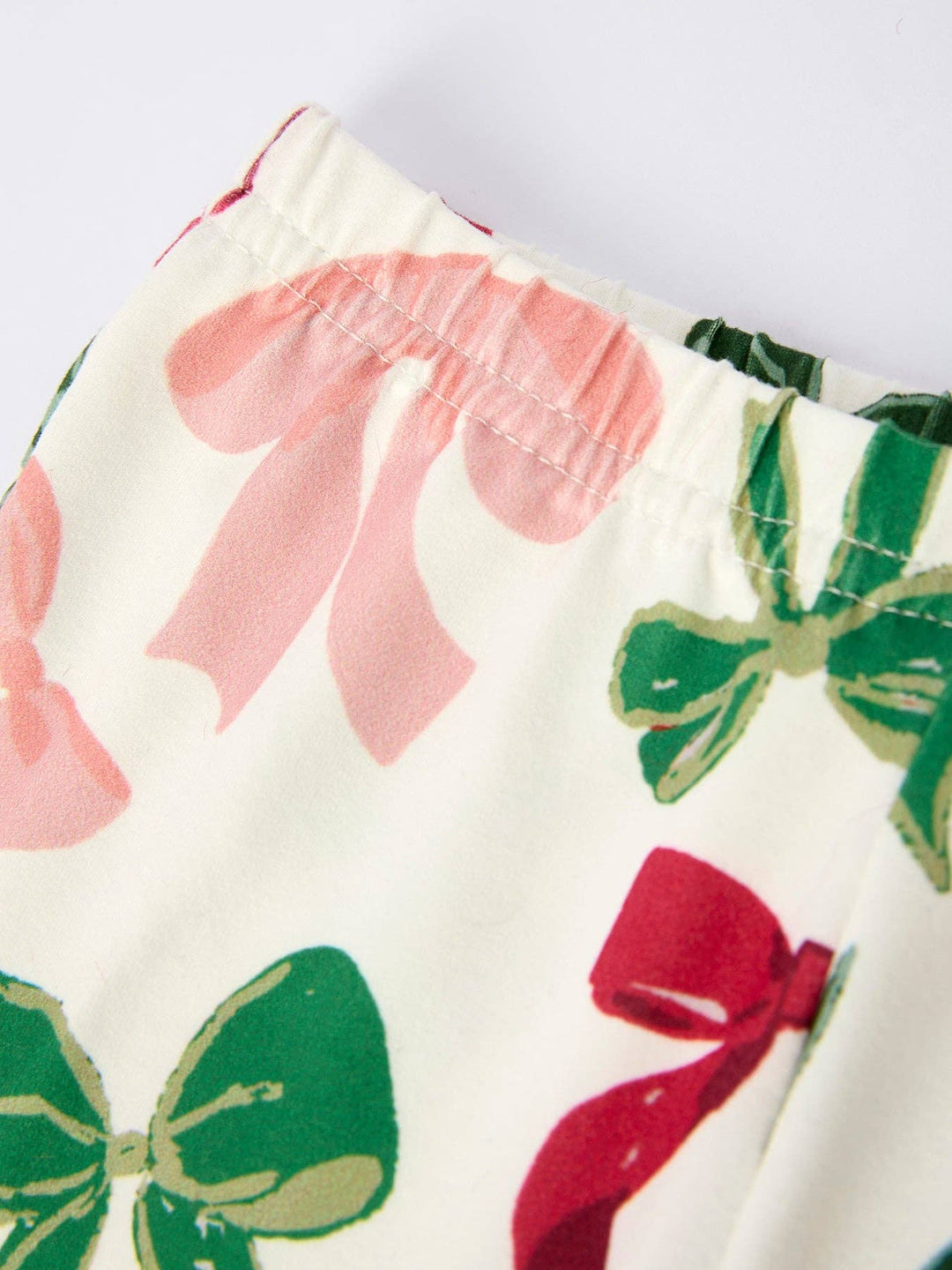 Holiday Bow Print Christmas Pajama Set – Girls Cozy Red Trim Sleepwear