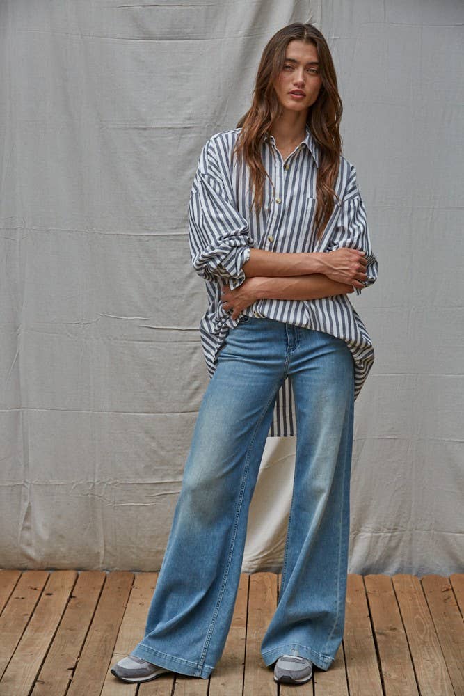L8492T | Woven Cotton Striped Oversized Shirt