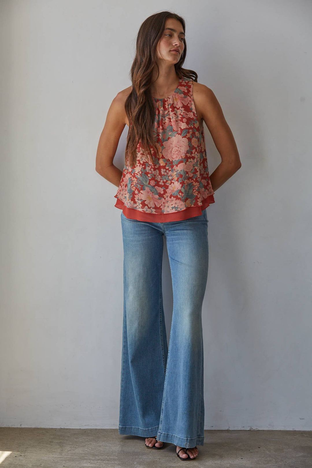 L9941 | Woven Polyester Chiffon Floral Print Sleeveless Top