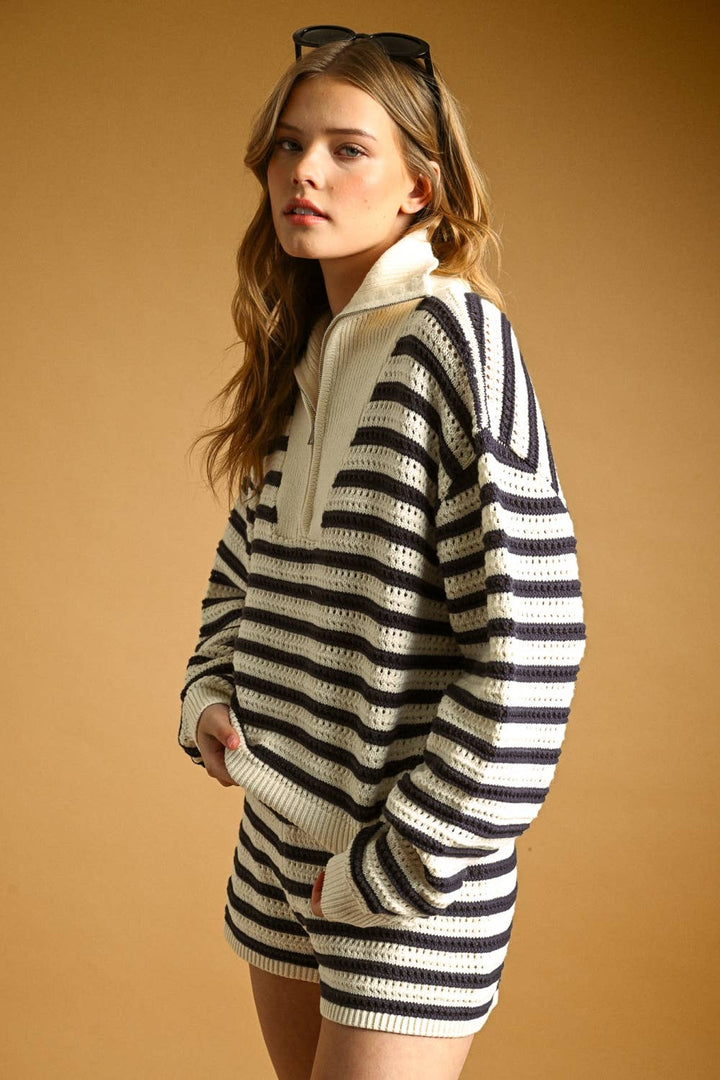 T6427ST   STRIPE PATTERN HALF ZIP SWEATER TOP