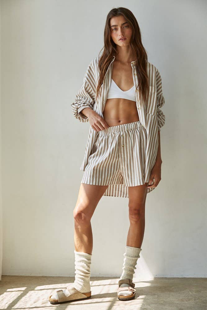L8492T | Woven Cotton Striped Oversized Shirt