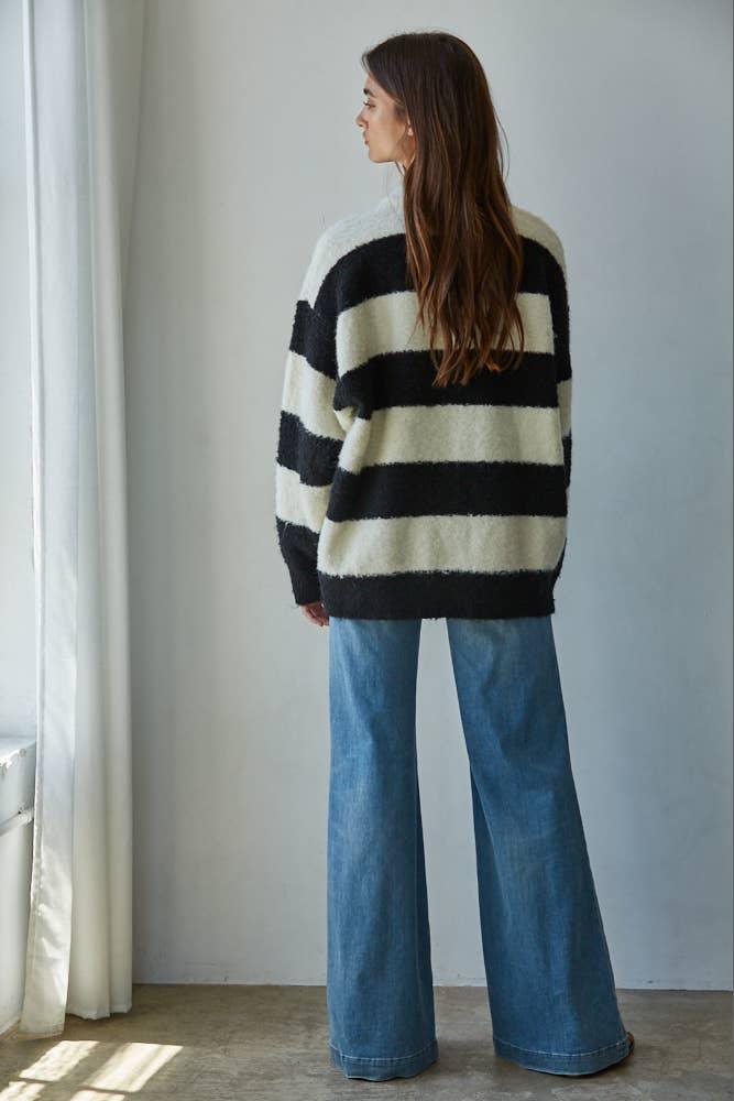 W2122 | Knit Sweater Striped Crew Neck Textured Pullover