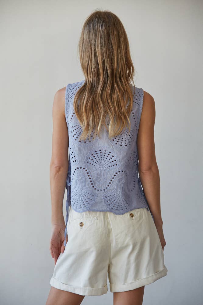 L8290 | Woven Cotton Eyelet Round Neck Sleeveless Top